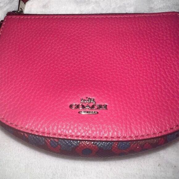 Coach Women's Pink Signature Wristlet Pouch with Strap - F22716 - Picture 4 of 9